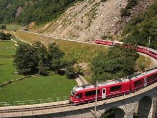 Sul Trenino Rosso | Svizzera – Official Trailer Philms